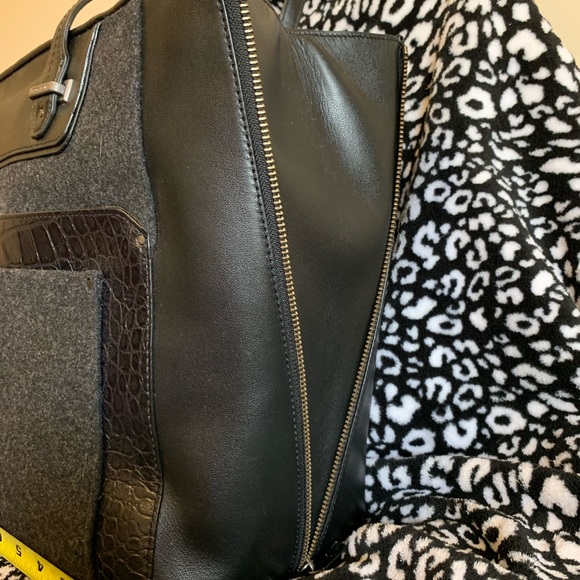 Like NEW, VINTAGE COACH!! Taylor leather, croc & wool accents & expandable sides - Picture 4 of 16